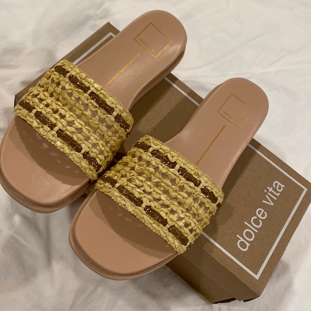 Dolce Vita Sandal, Natural Raffia, 8.5 Medium NWT